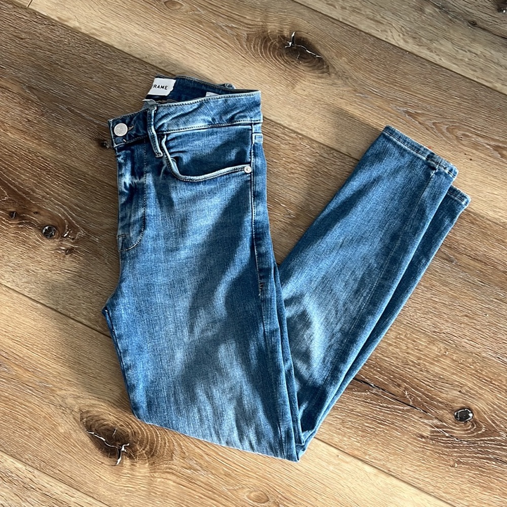 FRAME Le One Skinny Jeans | One Size Stretch Denim | Medium Wash | High Rise
